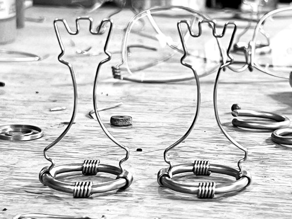 Image 41 from Wire Chess Set by Tim Elverston