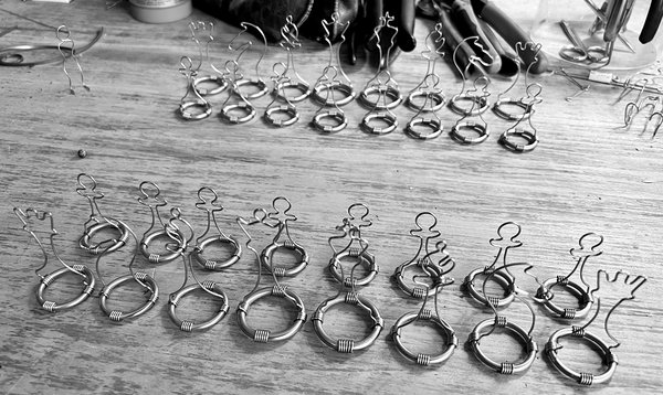 Image 56 from Wire Chess Set by Tim Elverston